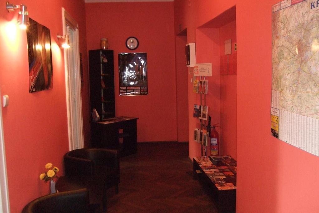 Old Walls Hostel كراكوفيا المظهر الخارجي الصورة