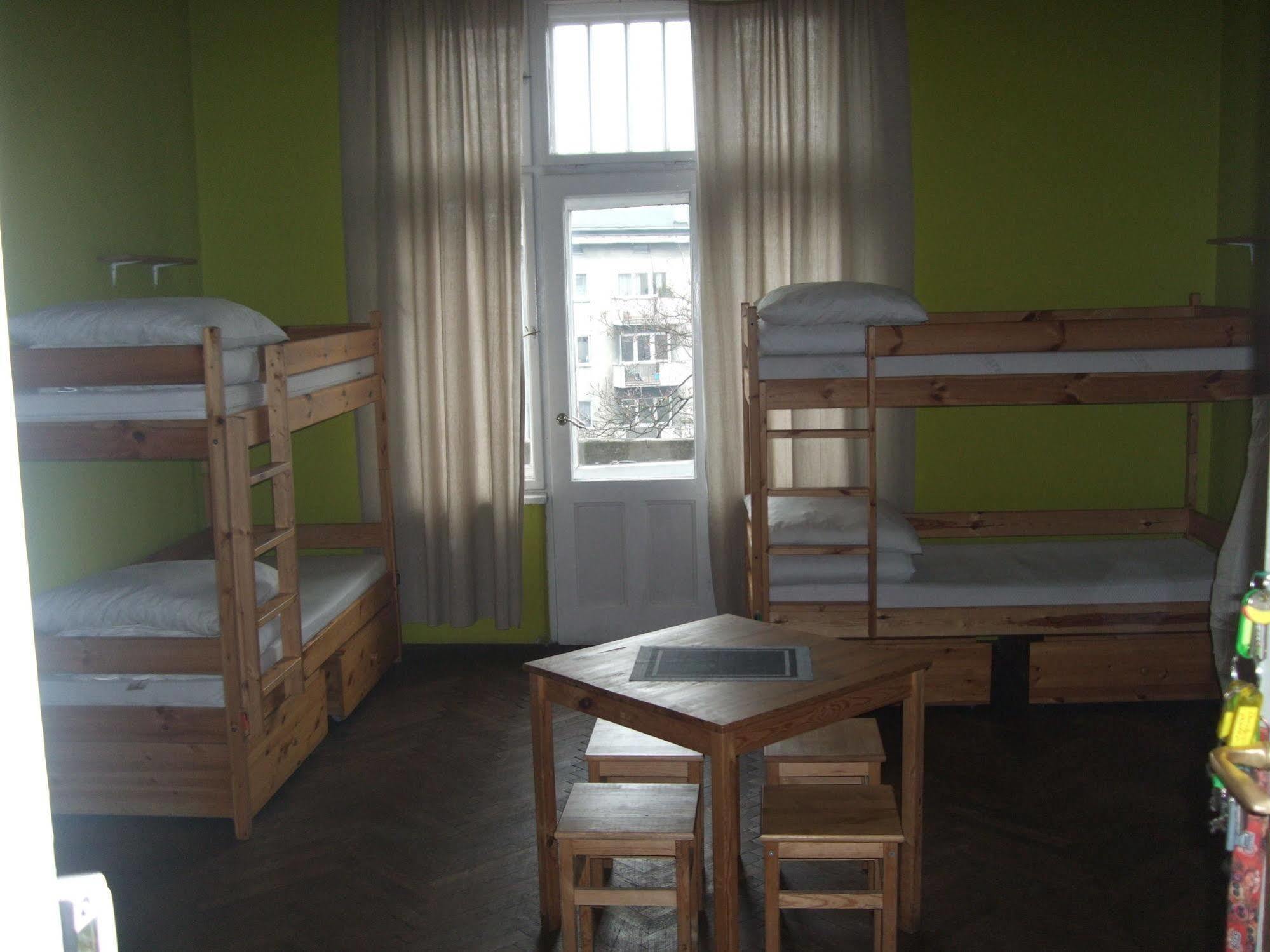 Old Walls Hostel كراكوفيا المظهر الخارجي الصورة