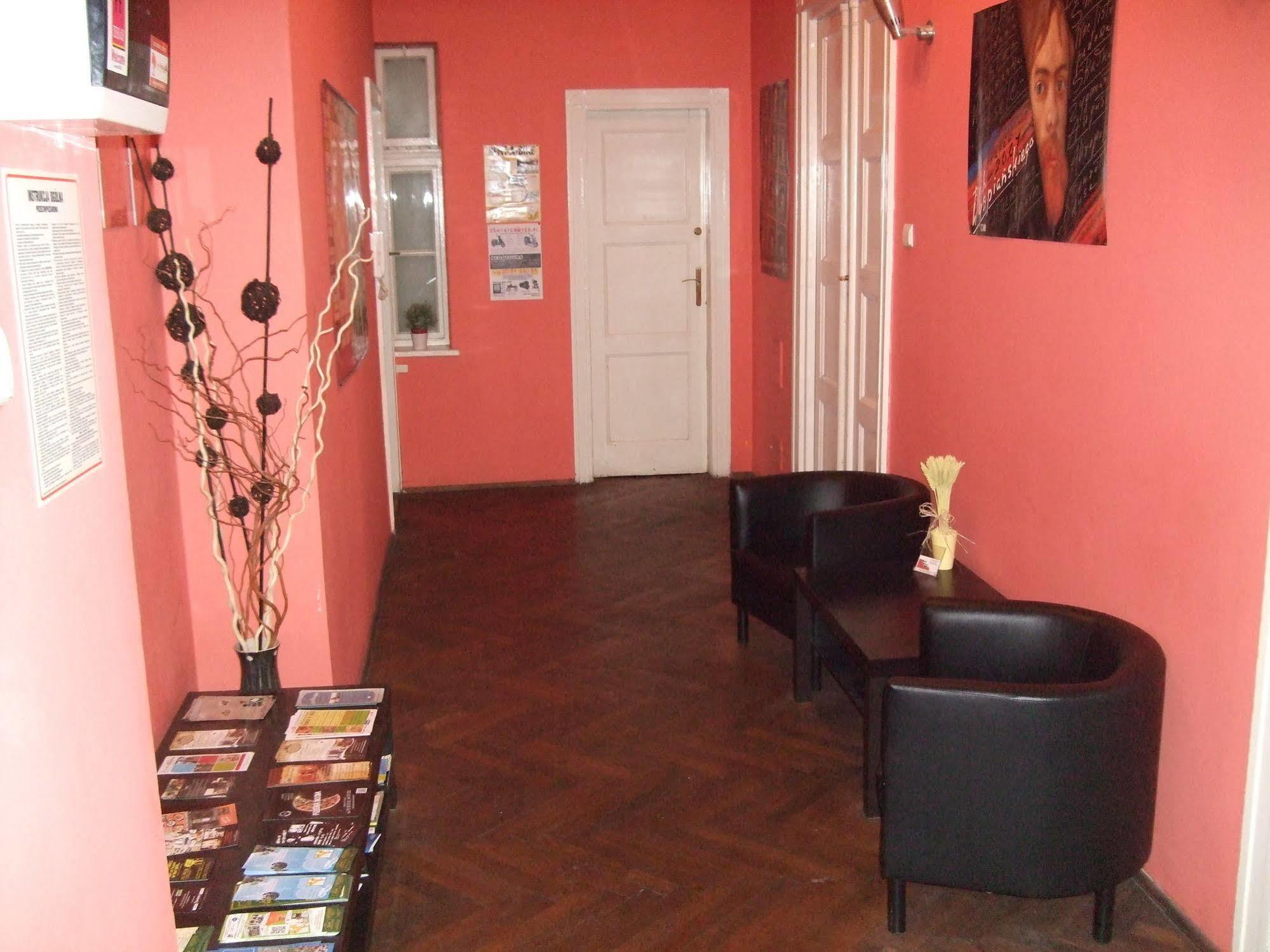 Old Walls Hostel كراكوفيا المظهر الخارجي الصورة