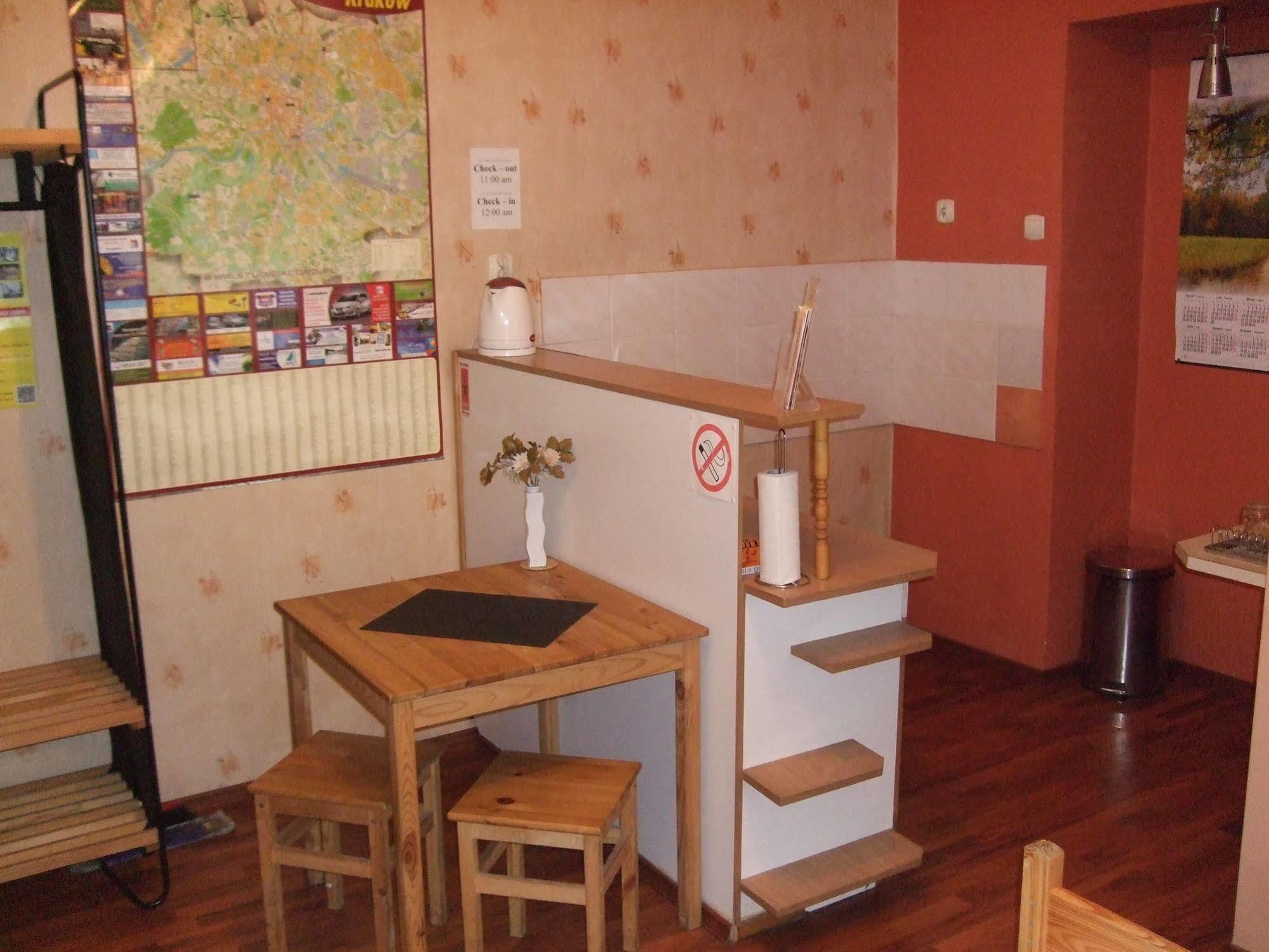 Old Walls Hostel كراكوفيا المظهر الخارجي الصورة